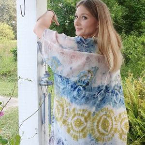 Live 4 Truth pink/blue top